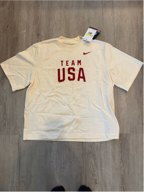 Women's Nike Team USA Short Sleeve Tee S Cream Red